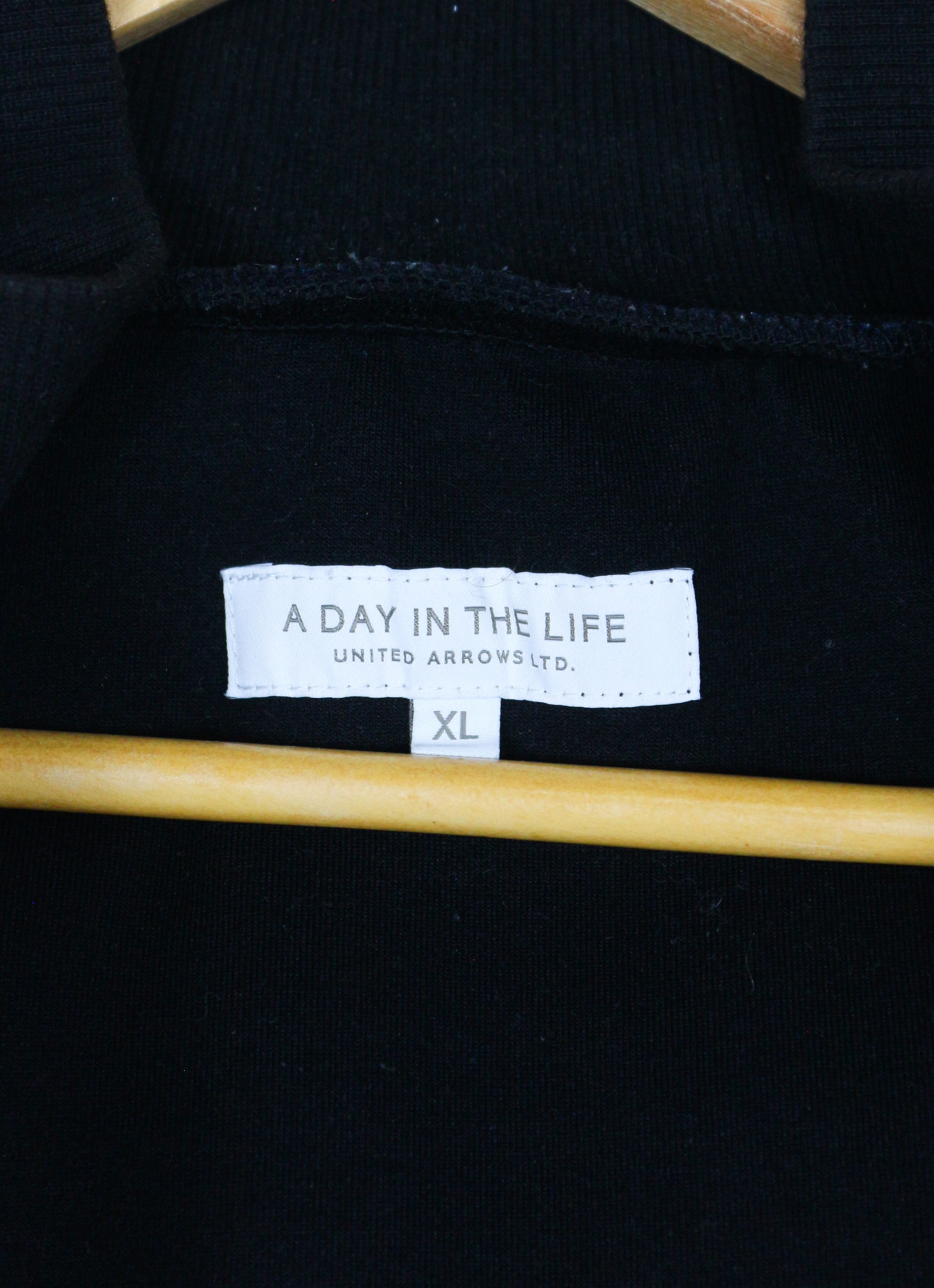 United Arrows A Day In The Life By United Arrows Wind/Rain Jacket Size US XL / EU 56 / 4 - 5 Thumbnail