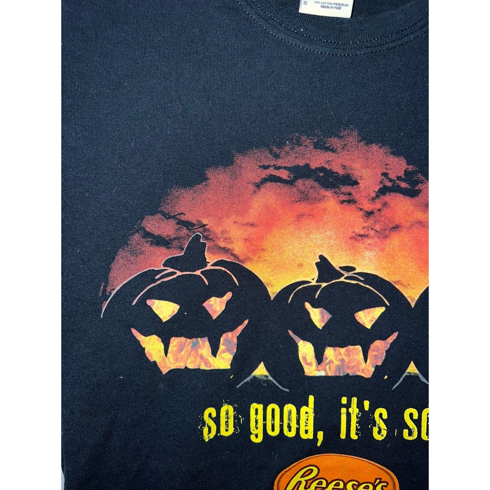 Gildan Vintage Reeses Shirt So Good It's Scary Halloween Tee Candy Size US S / EU 44-46 / 1 - 2 Thumbnail