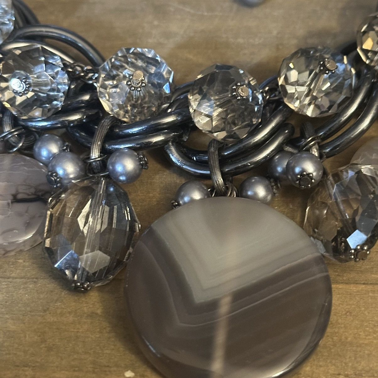 Other Chunky gunmetal and dangle beads statement necklace Size ONE SIZE - 4 Thumbnail