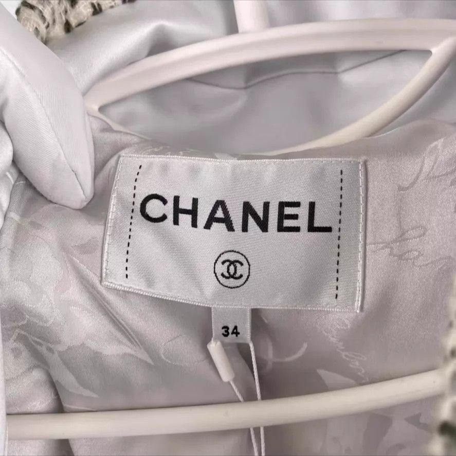 Chanel Chanel Women's Jacket Size XS / US 0-2 / IT 36-38 - 2 Thumbnail