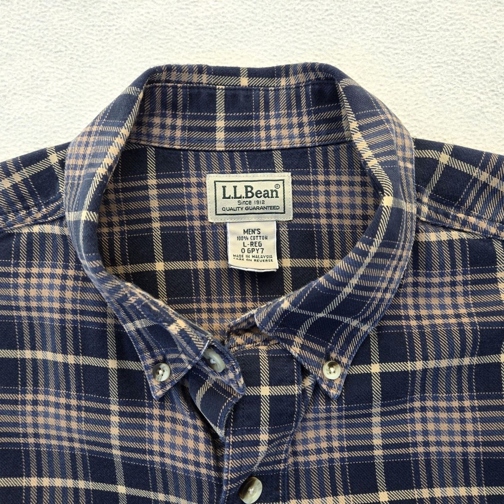 Vintage L.L. Bean Shirt Mens Large Blue Tan Plaid Flannel Button-Down Collar Long Sleeve Cotton Knit? (Correction: Provide only title) Size US L / EU 52-54 / 3 - 4 Thumbnail