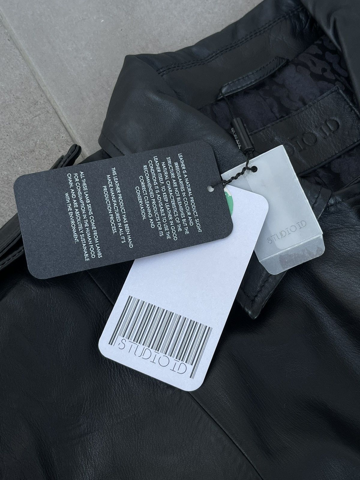 Leather !DS! AW22 Studio ID Long Paneled Leather Black Coat Size US M / EU 48-50 / 2 - 25 Thumbnail