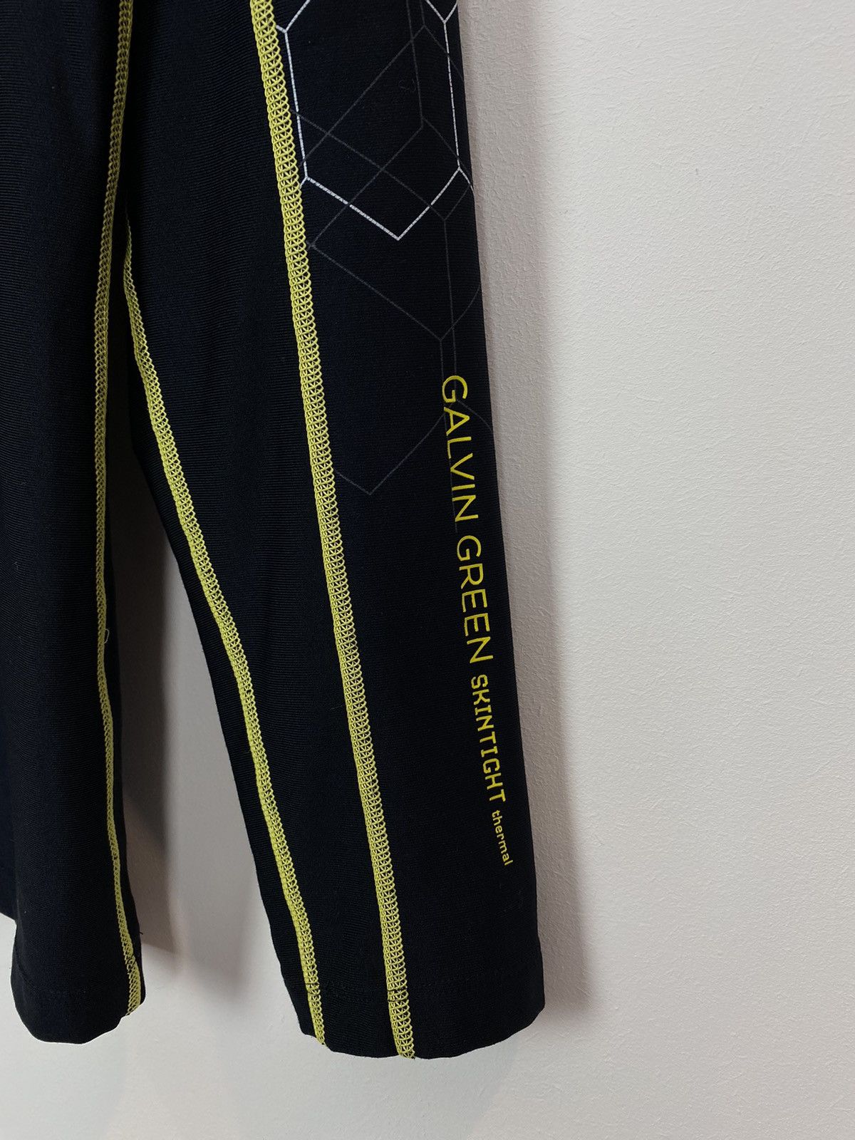 Galvin Green Galvin Green Skintight Thermal Base Layer Top Men’s Size S Size US S / EU 44-46 / 1 - 4 Thumbnail