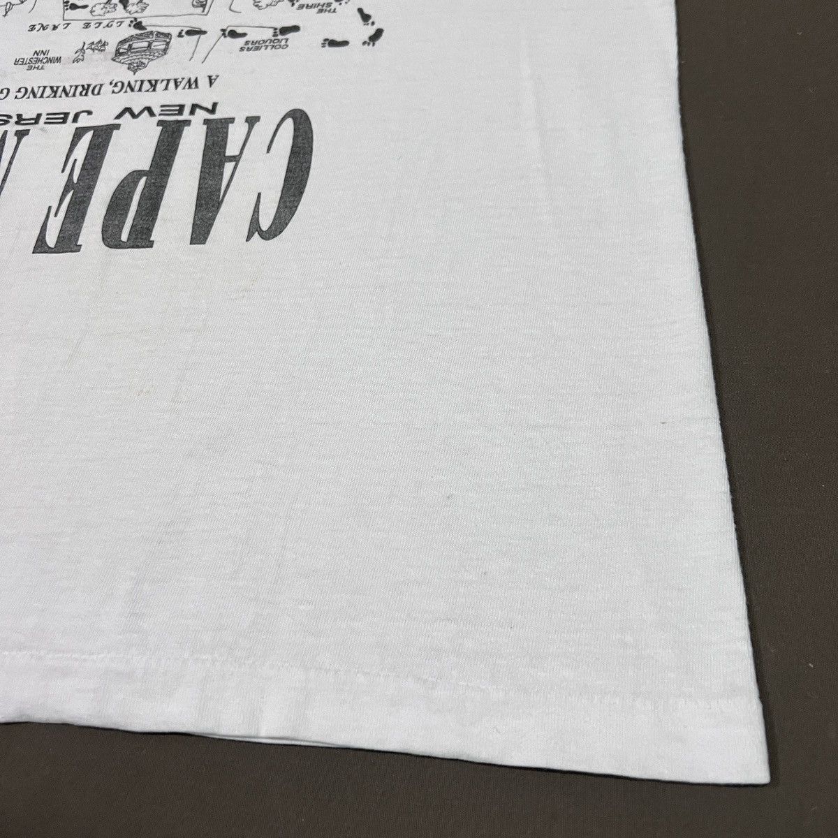 Vintage Vintage 90s CAPE MAY NEW JERSEY a walking drinking guide Tee Size US M / EU 48-50 / 2 - 7 Thumbnail