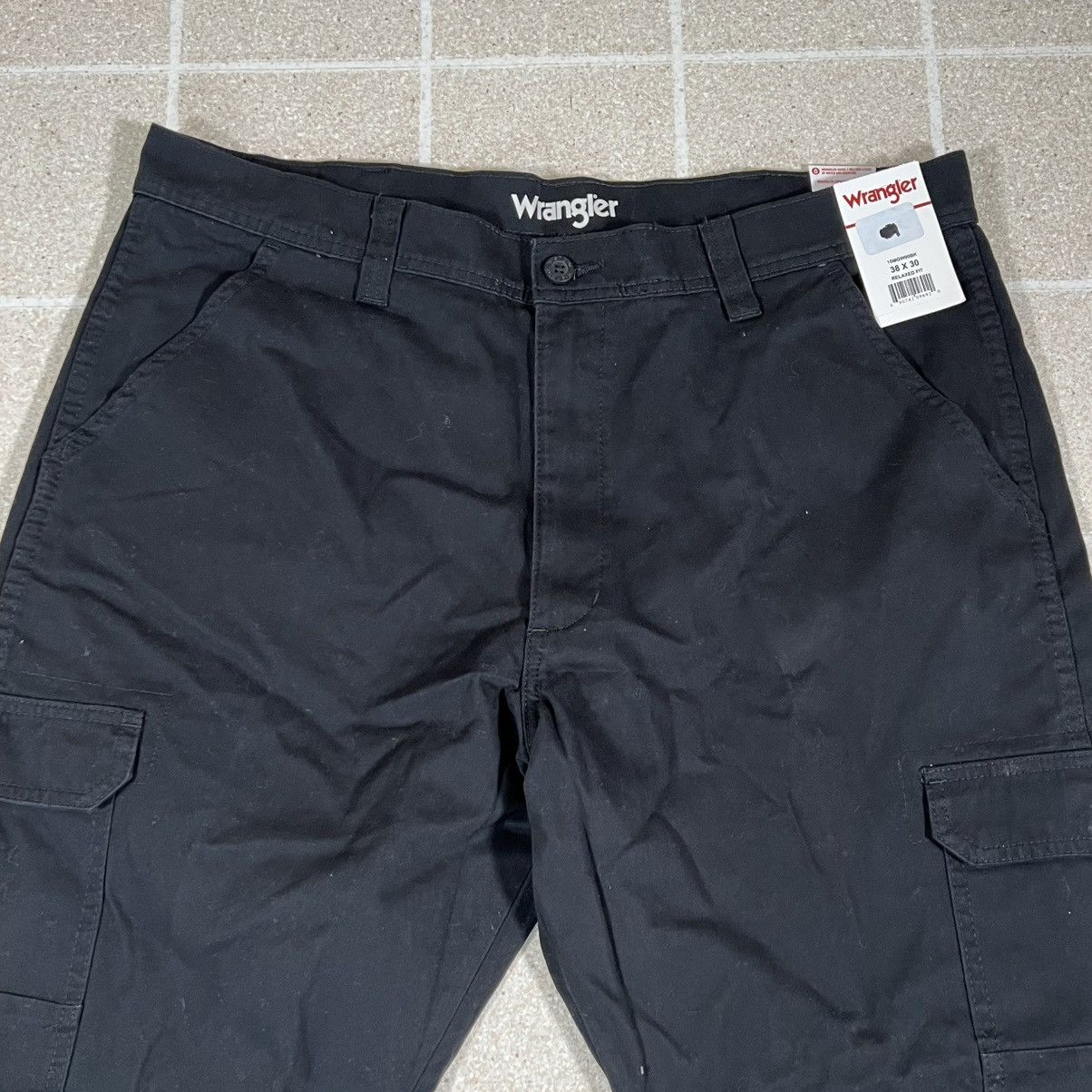 Wrangler Men's Wrangler Workwear Cargo Pants Size 38x30 black new Size US 38 / EU 54 - 2 Thumbnail