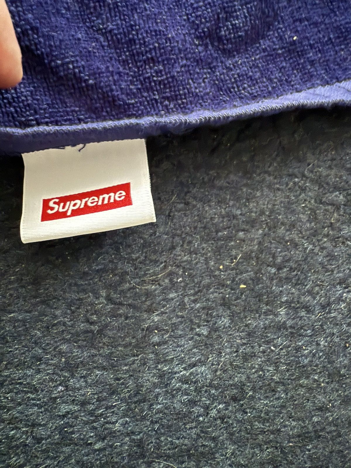 Supreme Tonal Logo Towel Size ONE SIZE - 3 Thumbnail