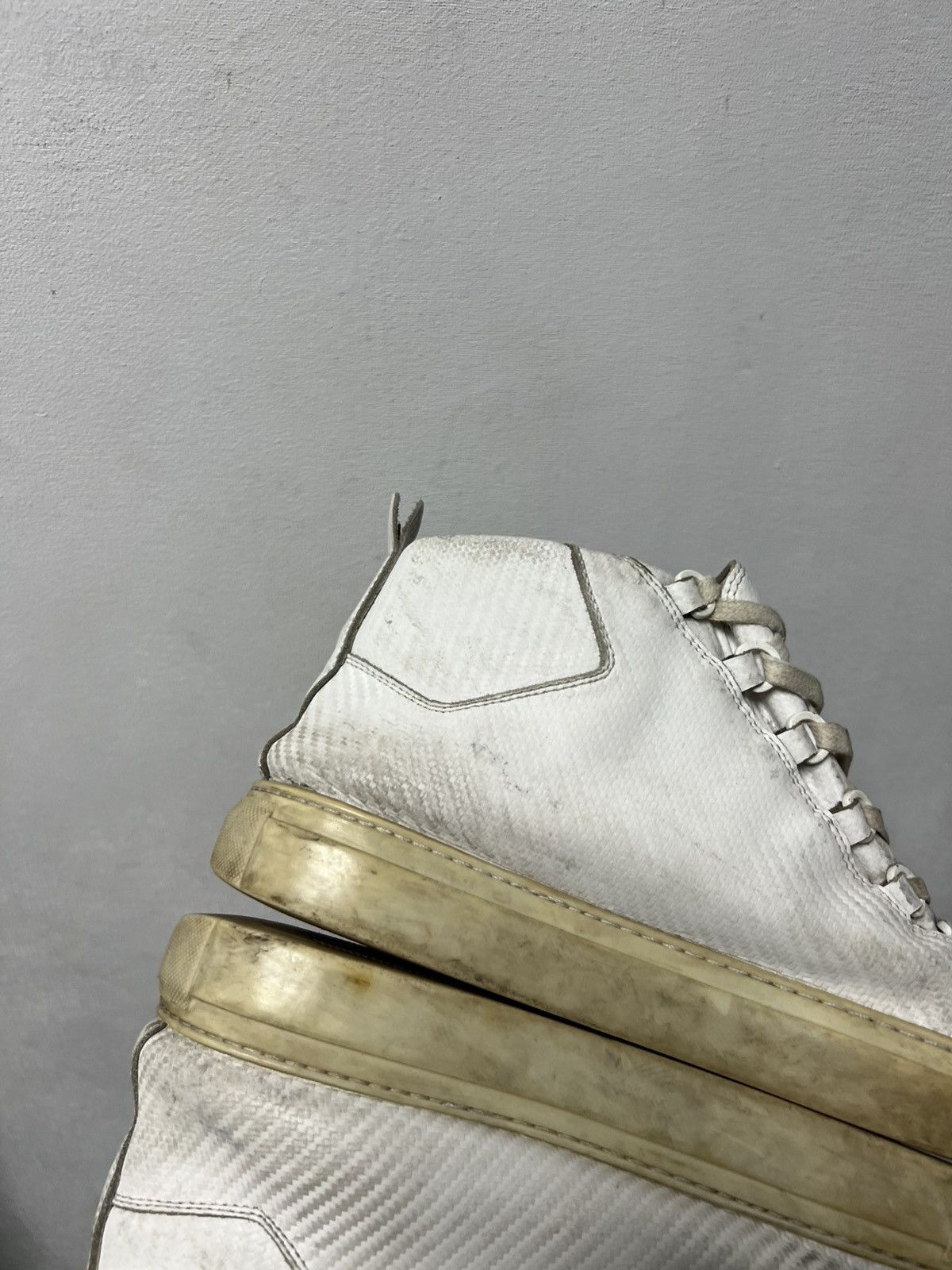 Balenciaga Balenciaga Arena High Top Leather Sneakers White Size 41 Size US 8 / EU 41 - 11 Thumbnail