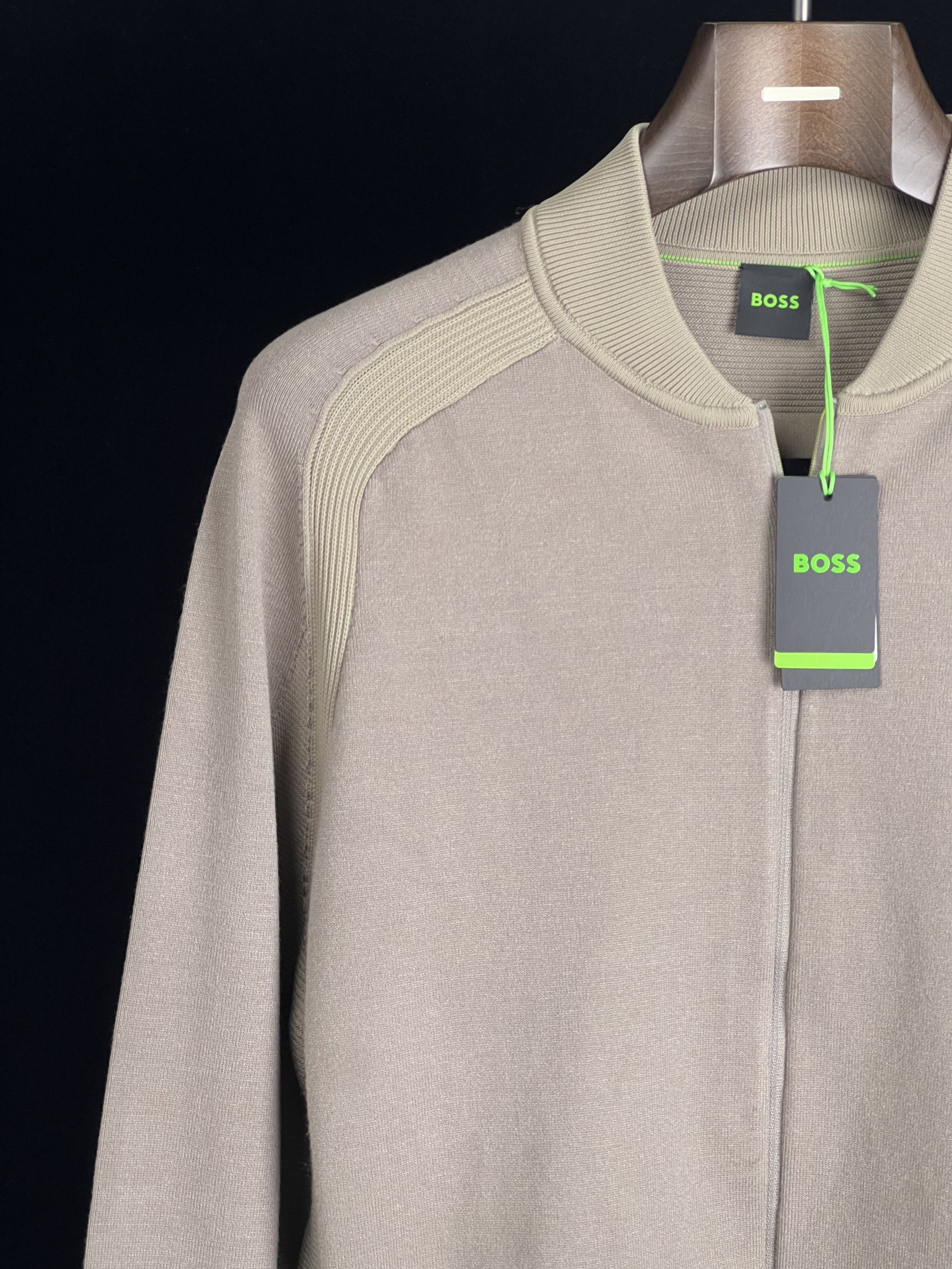 Hugo Boss Brand New Cardigan ZARLIN Size M Size US M / EU 48-50 / 2 - 5 Thumbnail