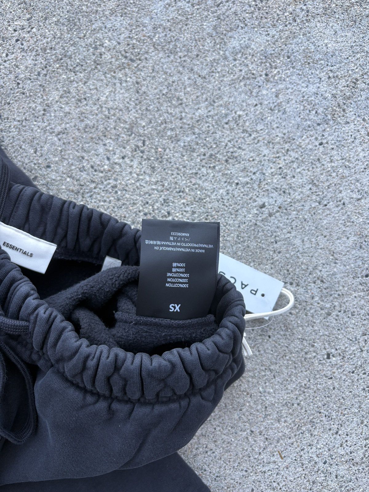 Fear of God Black Fear of God Essentials Fleece Flare Sweatpants Sz. S Size US 32 / EU 48 - 7 Thumbnail
