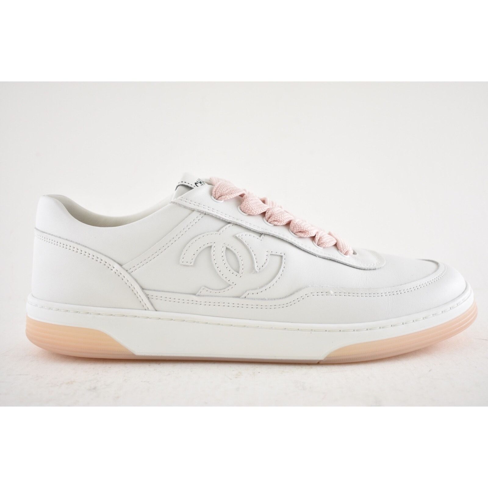 Chanel Chanel Leather CC Logo Flat Lace Up Runner Sneaker 38.5 Size US 8.5 / IT 38.5 - 2 Thumbnail
