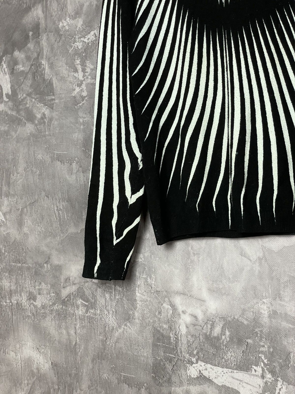 Vintage Vintage Y2K Japanese AFFLICTION Abstract Longsleeve 90 Style Size M / US 6-8 / IT 42-44 - 4 Thumbnail