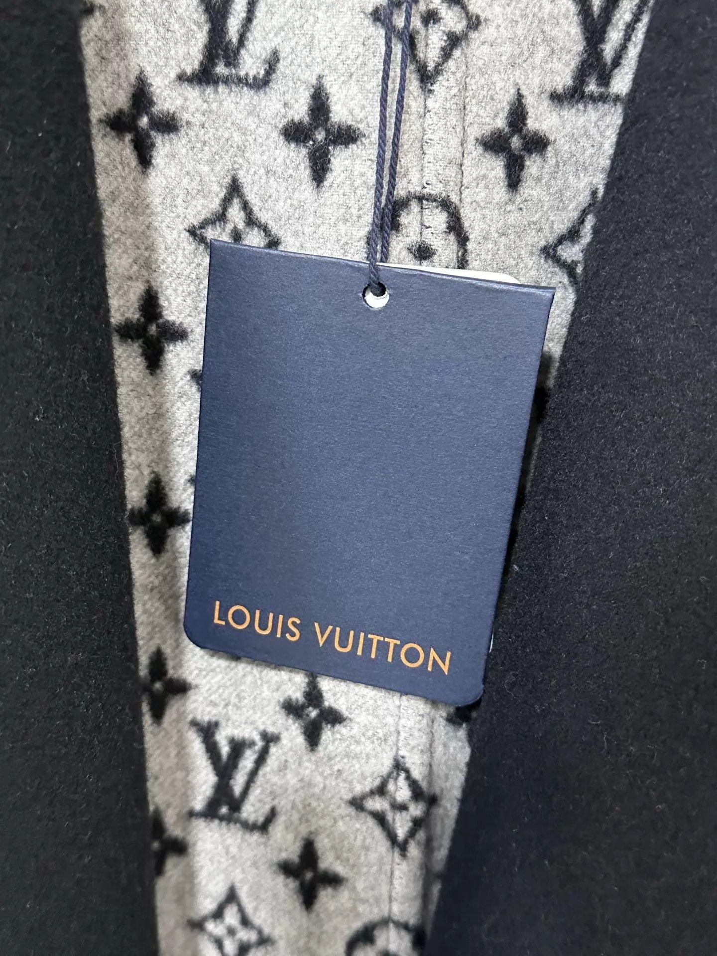 Louis Vuitton LV Belted Overcoat Black Lining All-Over Print 36 Size XS / US 0-2 / IT 36-38 - 5 Thumbnail