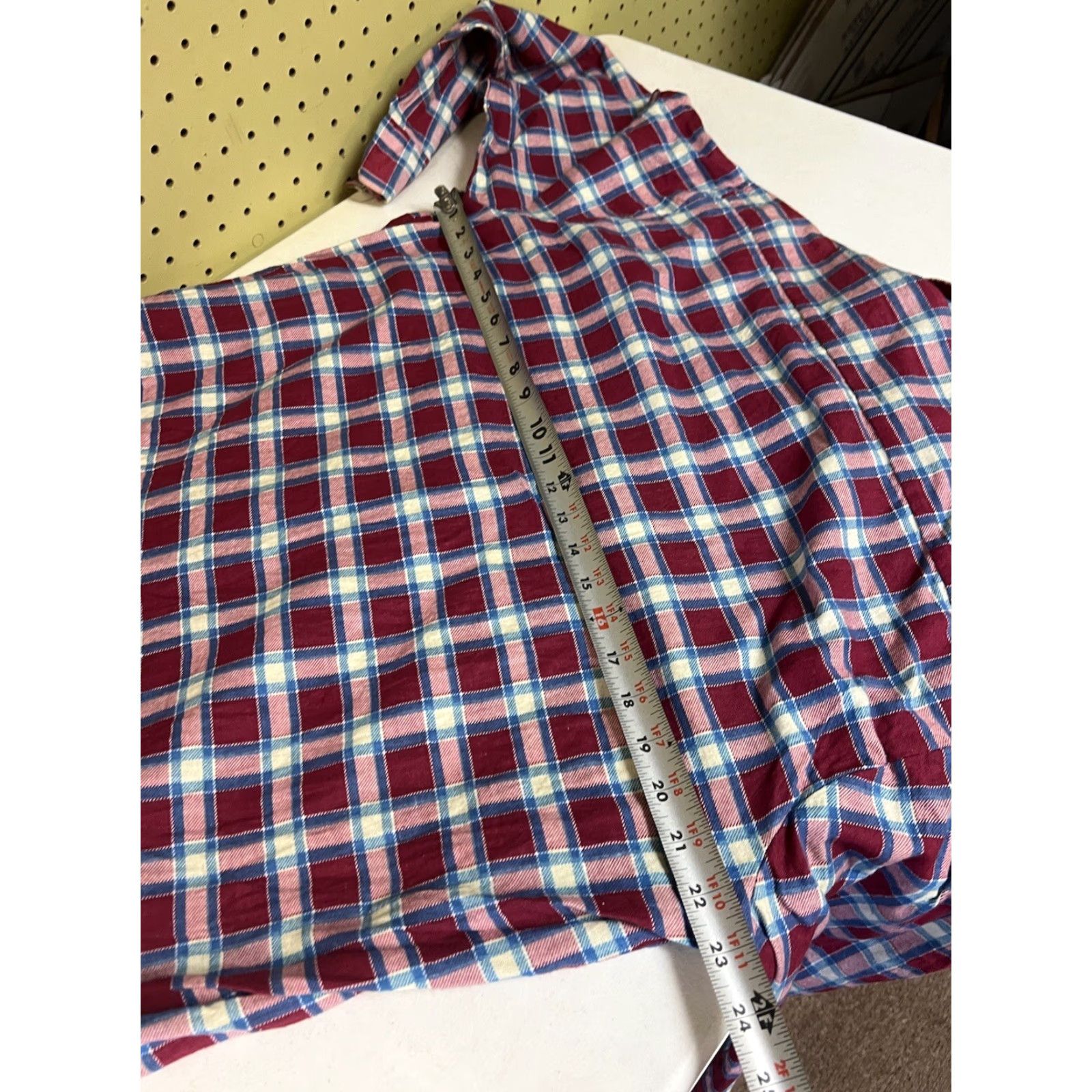 Vintage VTG 70s Donlin Plaid Flannel Shirt 100% Cotton Permanent Press Lightweight L USA Shirt Mens Long Sleeve Button-Up Collared Vintage 70s Size US L / EU 52-54 / 3 - 4 Thumbnail