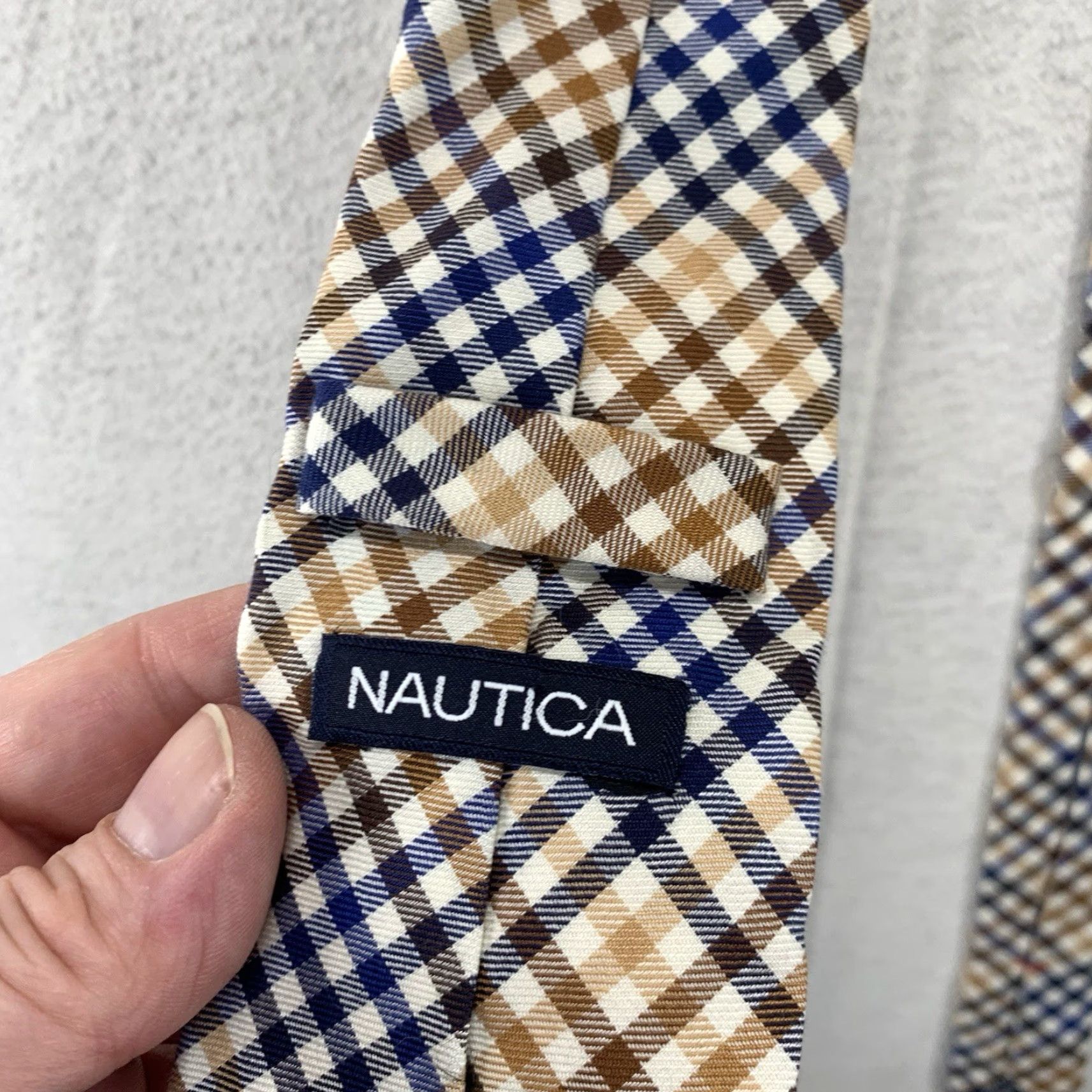 Nautica VINTAGE Nautica Men's Tie Classic Gold White Blue Plaid Cotton 57" Preppy Designer Formal Size ONE SIZE - 6 Thumbnail