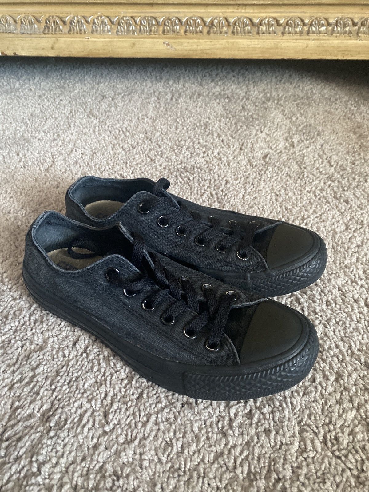 Converse Unisex Converse Chuck Taylor low Sneakers size 6.5 W/ 4.5M Size US 6.5 / IT 36.5 - 23 Thumbnail