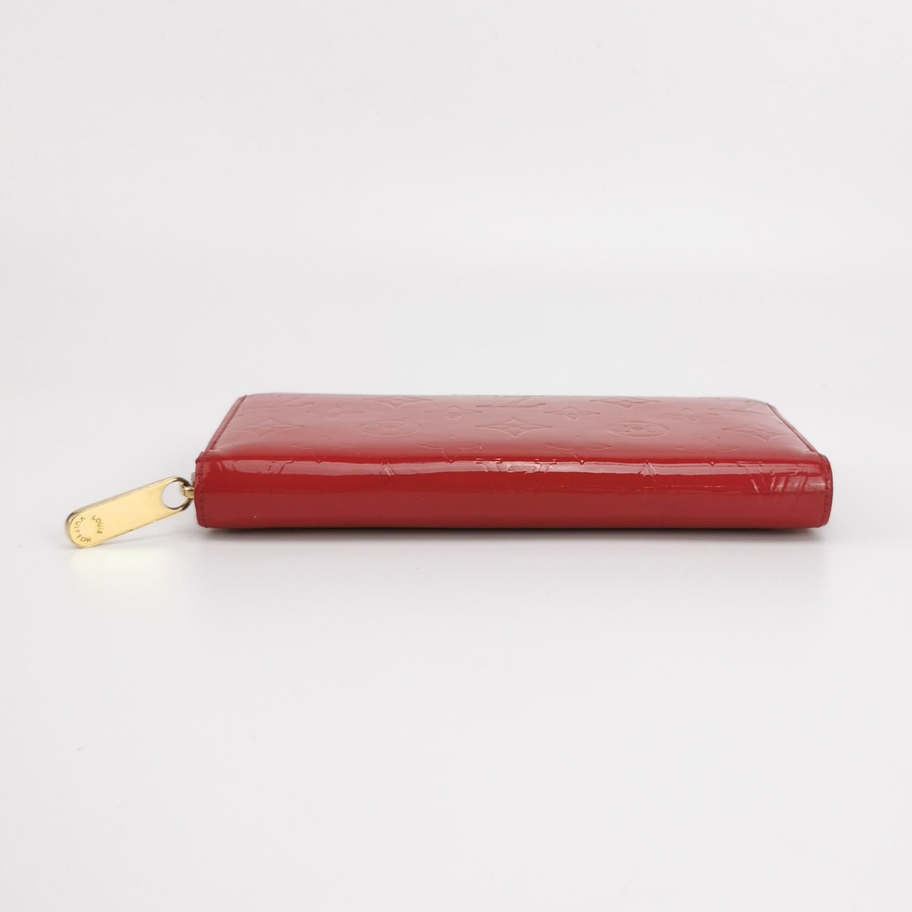 Louis Vuitton Louis Vuitton (LV) Zippy patent leather embossed monogram z Size ONE SIZE - 4 Thumbnail