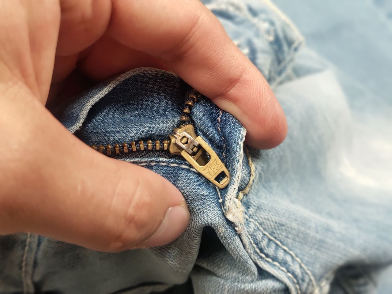 John Galliano Vintage John Galliano Y2K Style Metal Logo Faded Denim Jeans Size US 29 - 16 Thumbnail