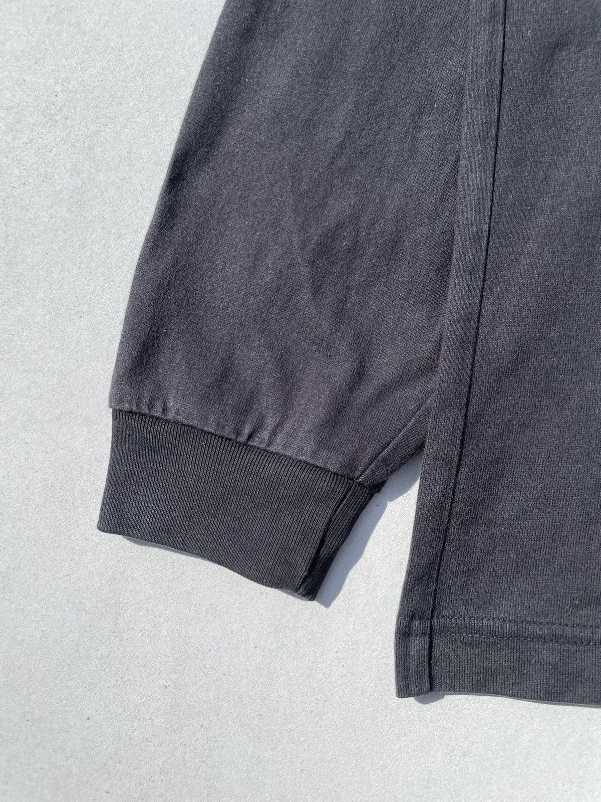 Undercover RARE‼️ Uniqlo Undercover Longsleeve Size US S / EU 44-46 / 1 - 5 Thumbnail