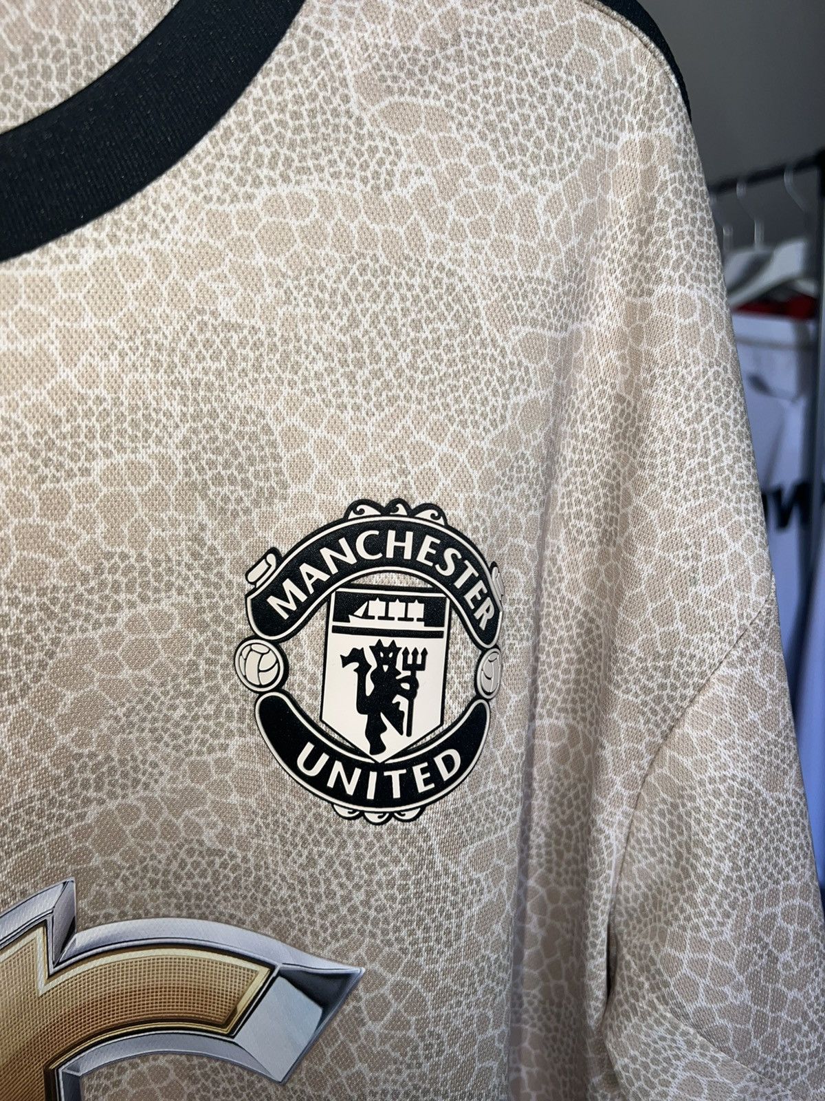 Adidas Soccer Jersey Manchester United 2019/20 Bruno Fernandes #19 Size US XL / EU 56 / 4 - 3 Thumbnail