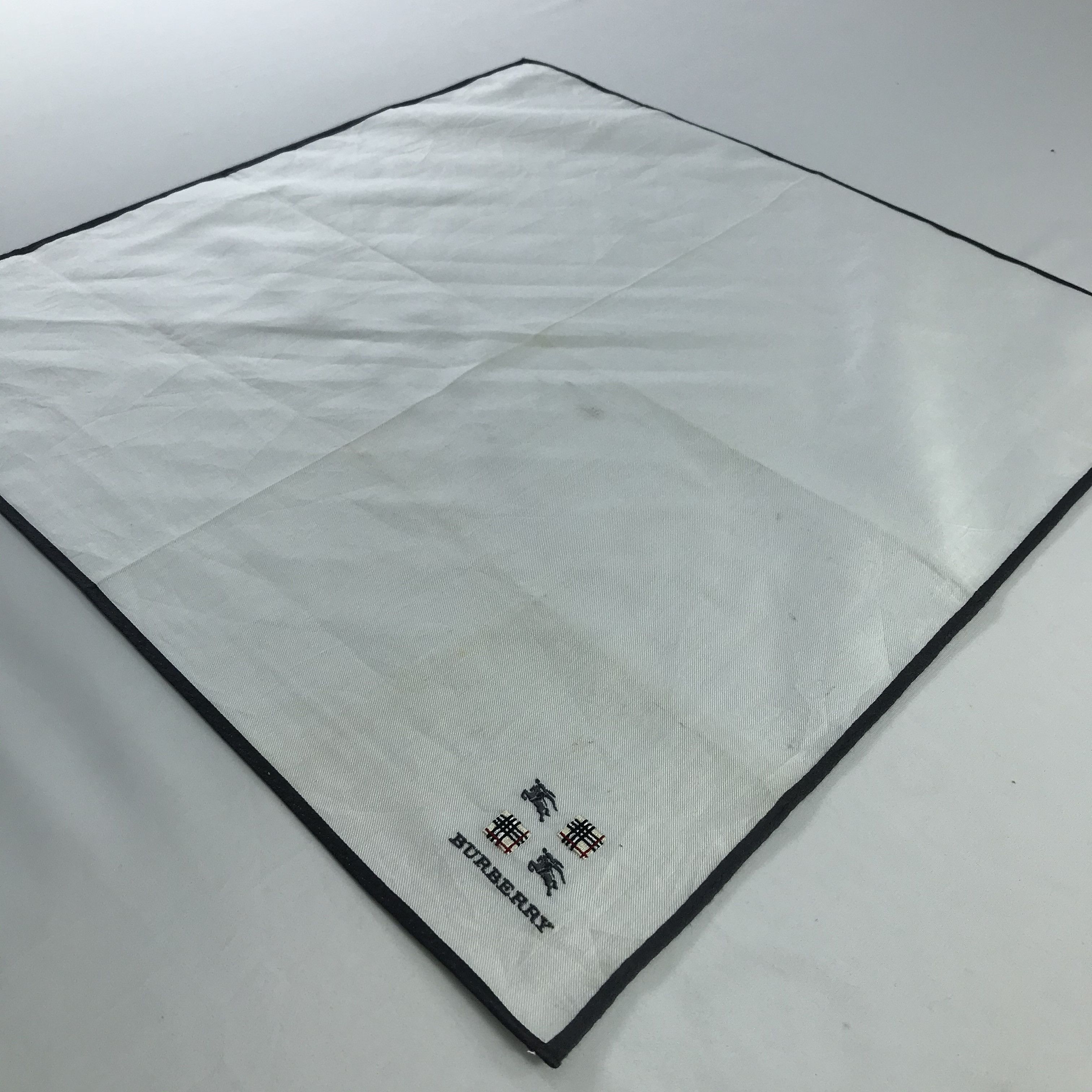 Burberry × Vintage Burberry Bandana / Handkerchief / Neckerchief - S962 Size ONE SIZE - 2 Thumbnail