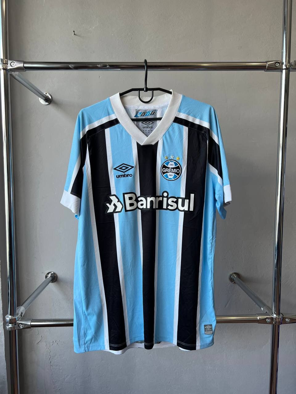 Umbro 2021/22 GREMIO FC HOME RARE SOCCER JERSEY SHIRT UMBRO SZ XL Size US XL / EU 56 / 4 - 6 Thumbnail