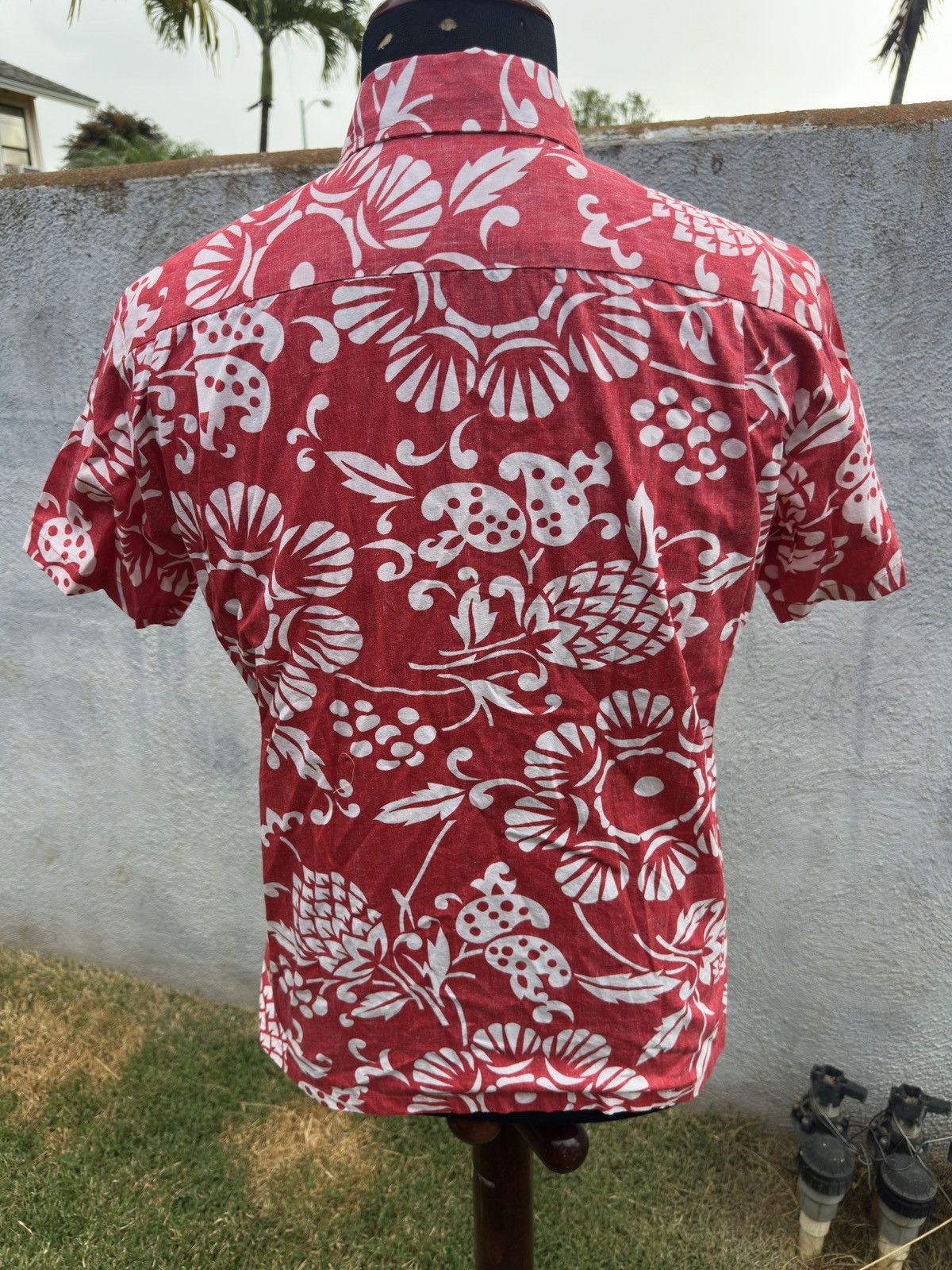 Kahala PreOwned Kahala Hawaiian Print Red Full Button Men's Small Size US S / EU 44-46 / 1 - 2 Thumbnail