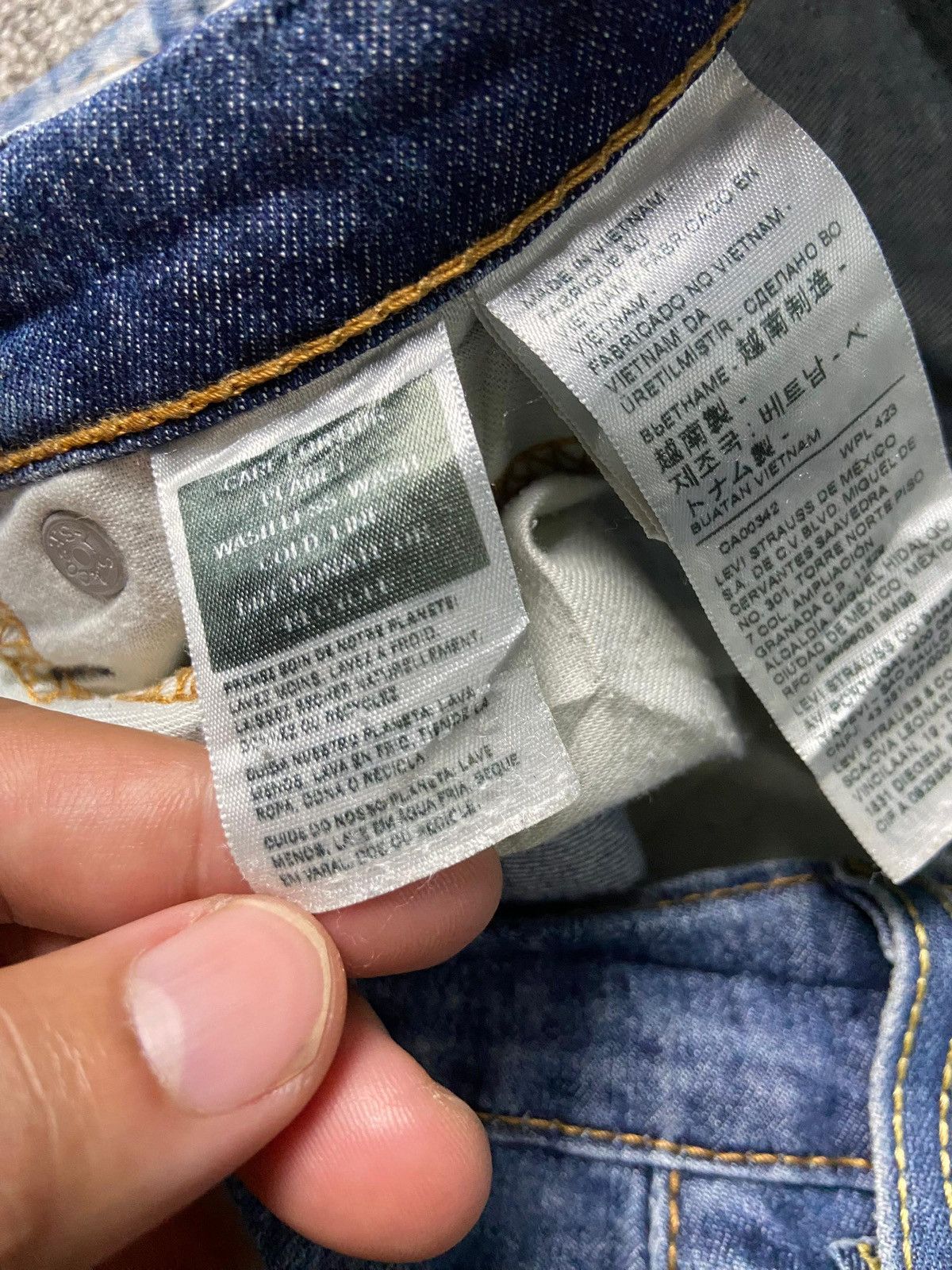 Levi's Levis Strauss Co. 502 Distressed Denim Jeans (154) Size US 32 / EU 48 - 5 Thumbnail