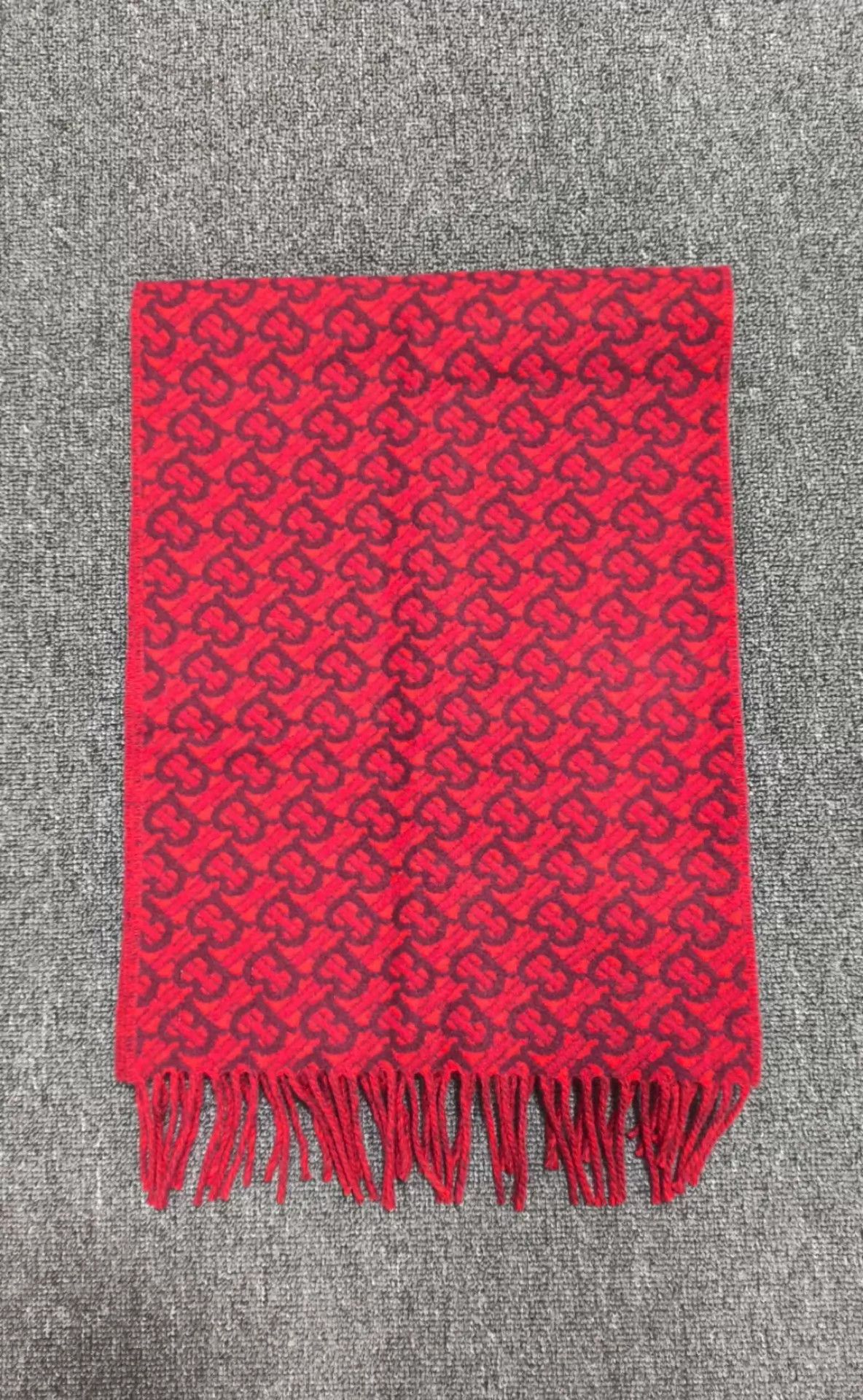Burberry Burberry TB Allover Print Cashmere Scarf Red Size ONE SIZE - 3 Thumbnail