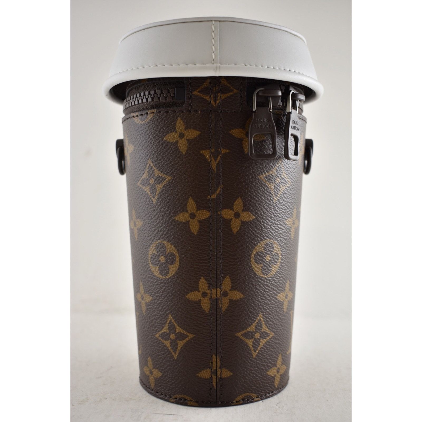 Louis Vuitton Coffee Cup Monogram LV Logo Crossbody Shoulder Bag Size ONE SIZE - 7 Thumbnail
