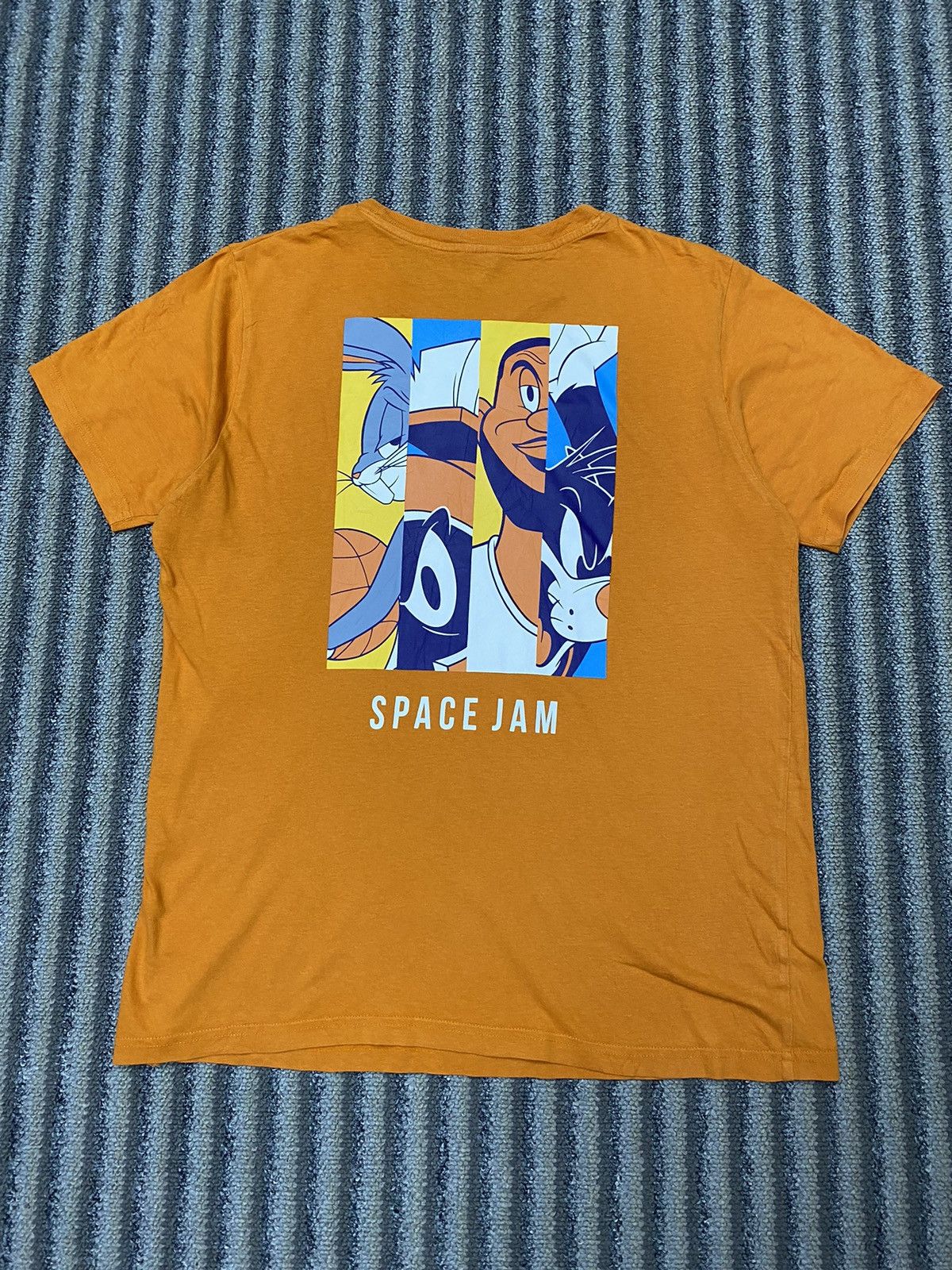GU Tune cartoon space jam a new legacy shirt Size US L / EU 52-54 / 3 - 1 Thumbnail