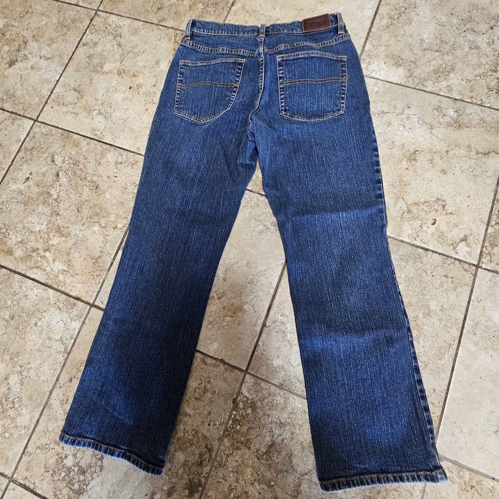 L.L. Bean L.L. Bean Womens Straight Jeans Size 10 Petite 27" inseam Size 32" / US 10 / IT 46 - 2 Thumbnail