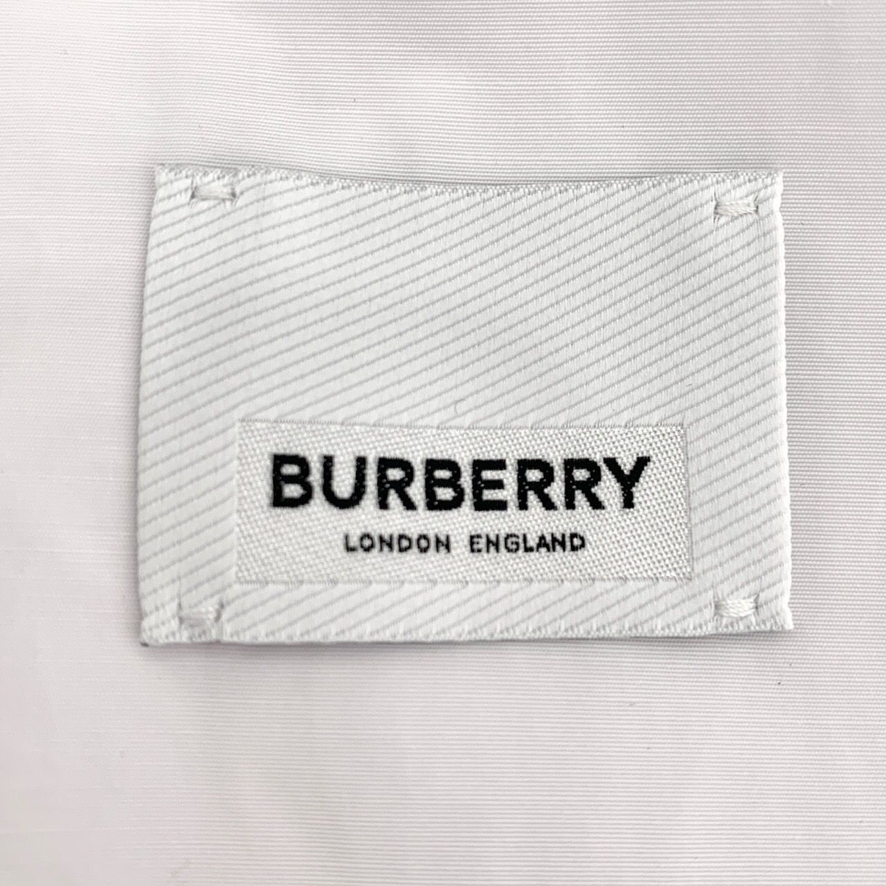 Burberry [Burberry] Logo Lettering White Hooded Zip-Up Jacket 36 Size XS / US 0-2 / IT 36-38 - 2 Thumbnail