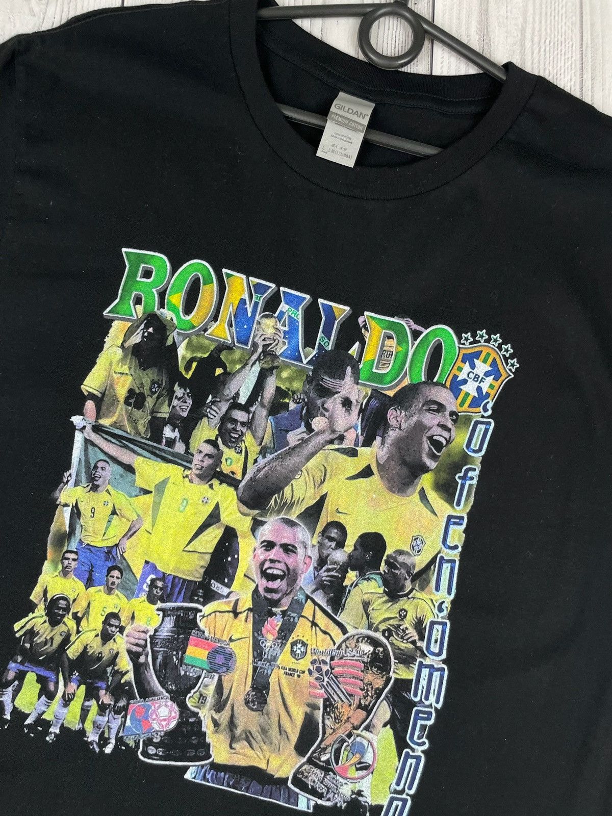 Vintage Vintage Ronaldo 9 soccer tee brazil size M-L Size US M / EU 48-50 / 2 - 2 Thumbnail