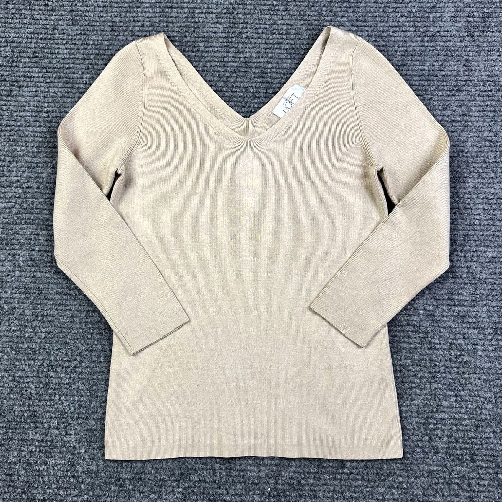 Ann Taylor VINTAGE? No, use original: Ann Taylor Loft V-Neck Flattering Stretch Fit Shirt Women’s XS Beige 3/4 Sleeve Size XS / US 0-2 / IT 36-38 - 2 Thumbnail