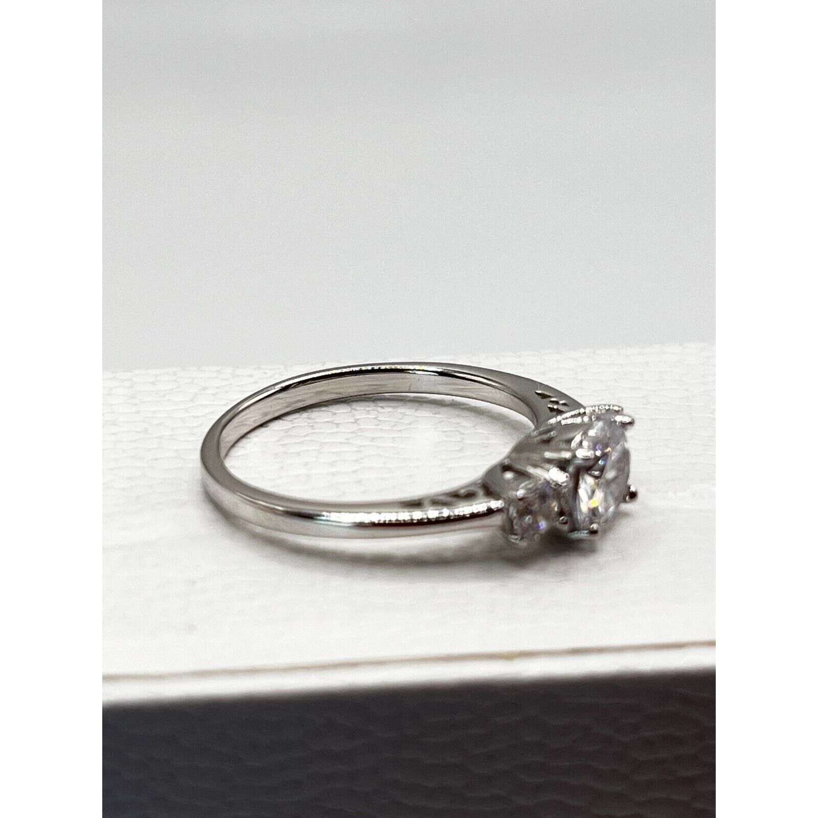 The Unbranded Brand ESTATE 3-STONE CUBIC ZIRCONIA STERLING RING, SIZE 8 Size ONE SIZE - 3 Thumbnail