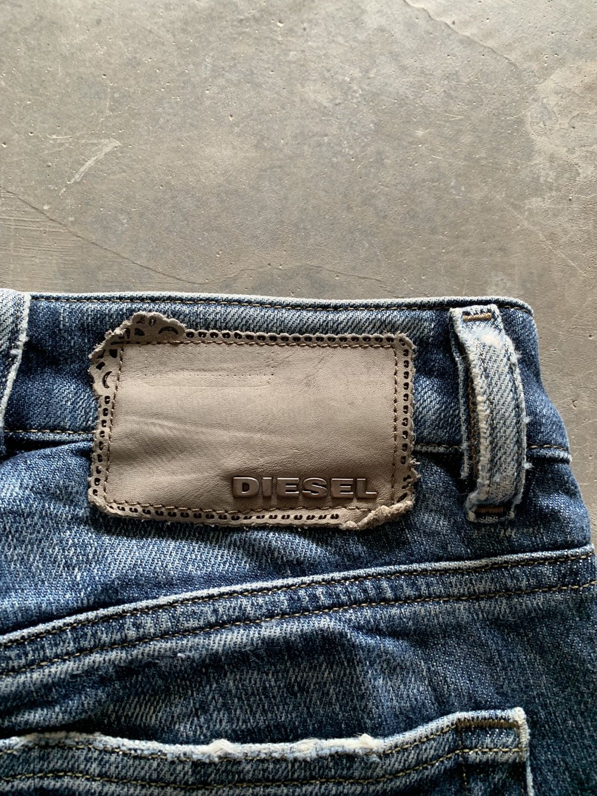 Designer × Diesel vintage diesel jeans season faded washed studded backpocket Size US 29 - 12 Thumbnail