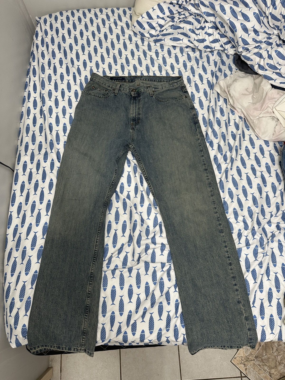 Tommy Hilfiger Tommy Hilfiger Baggy Jeans Size US 34 / EU 50 - 1 Thumbnail