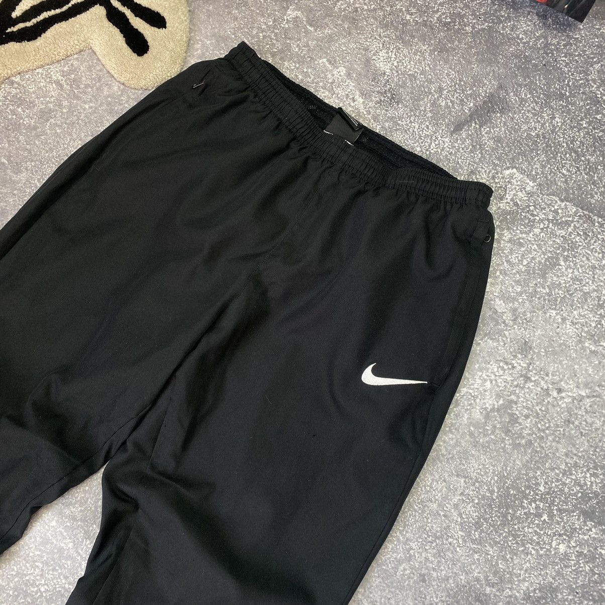 Vintage Vintage Nike Small Swoosh Nylon y2k pants Size US 30 / EU 46 - 3 Thumbnail