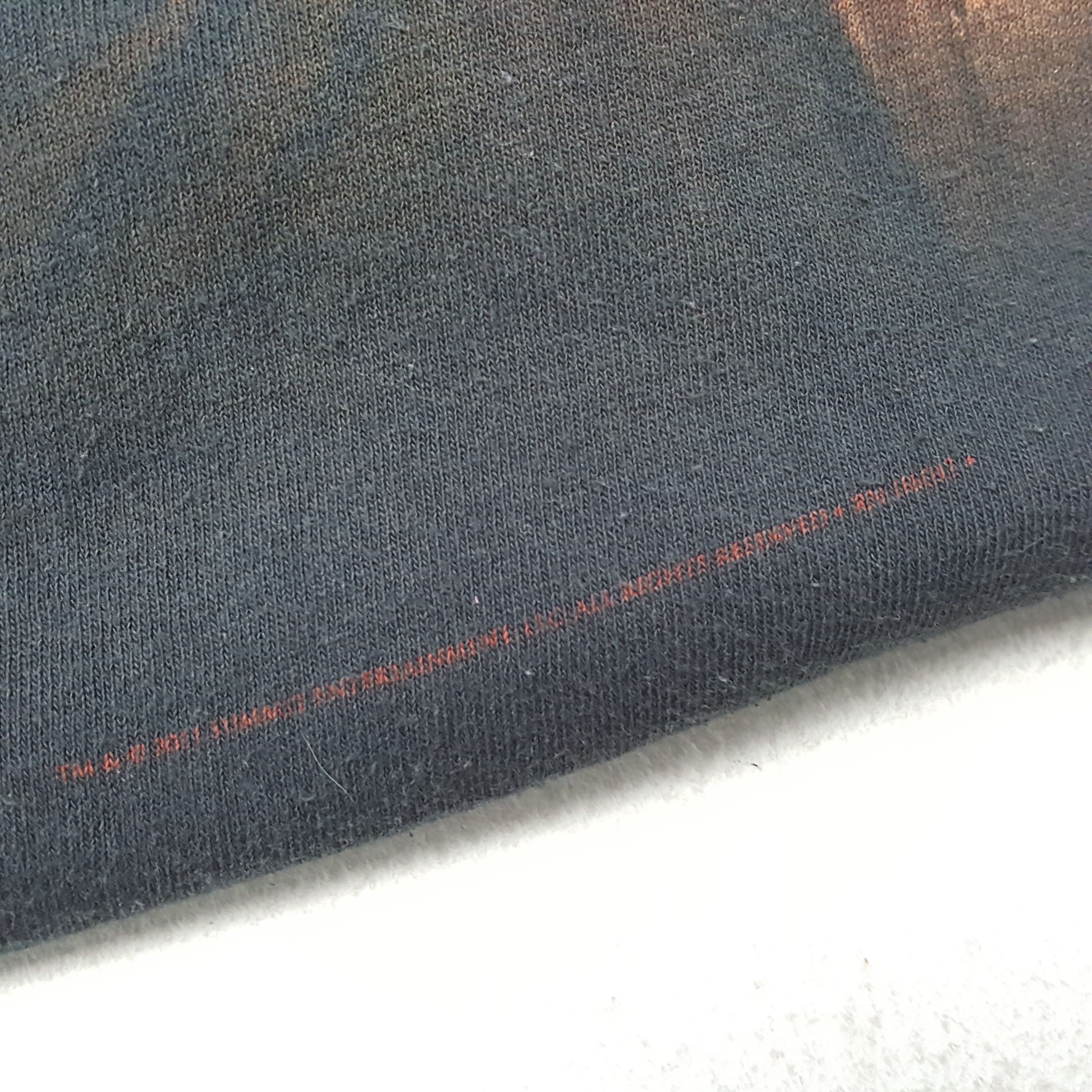 Vintage THE TWILIGHT SAGA BREAKING DAWN Photo Print Tshirt Size US M / EU 48-50 / 2 - 5 Thumbnail
