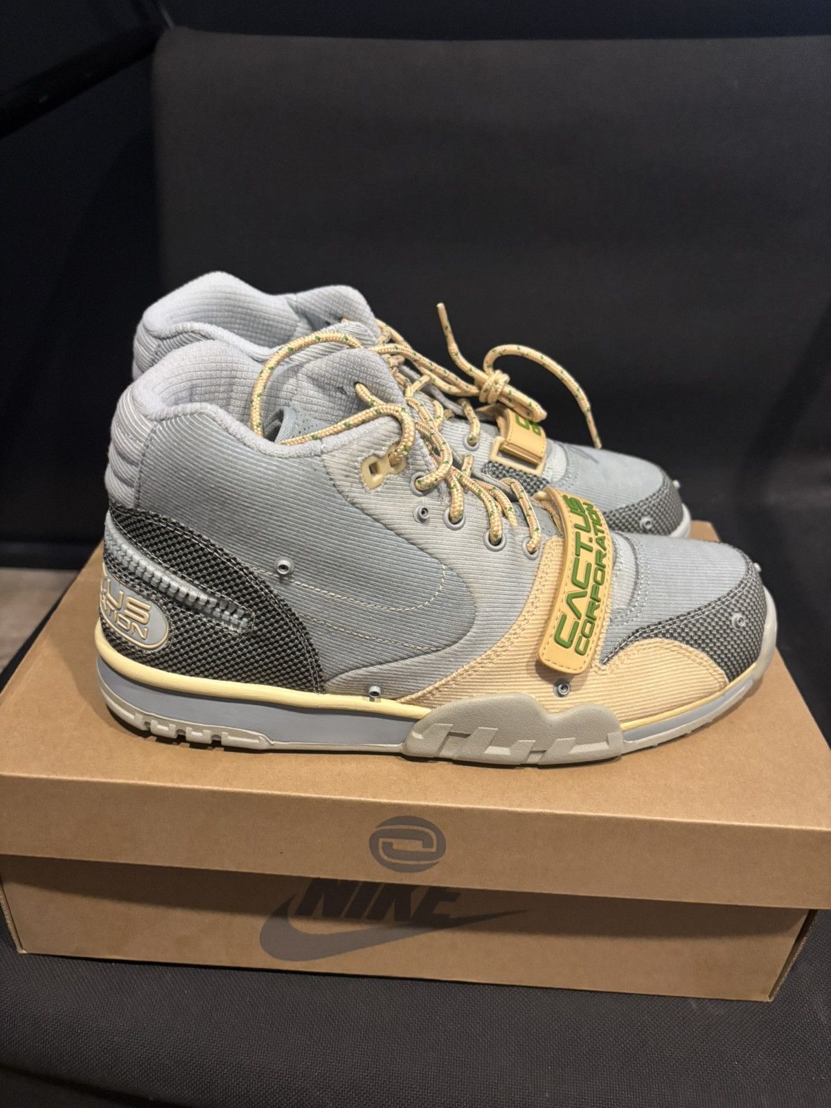 Nike × Travis Scott NIKE AIR TRAINER GRAY HAZE 1 TRAVIS Size US 9.5 / EU 42-43 - 3 Thumbnail