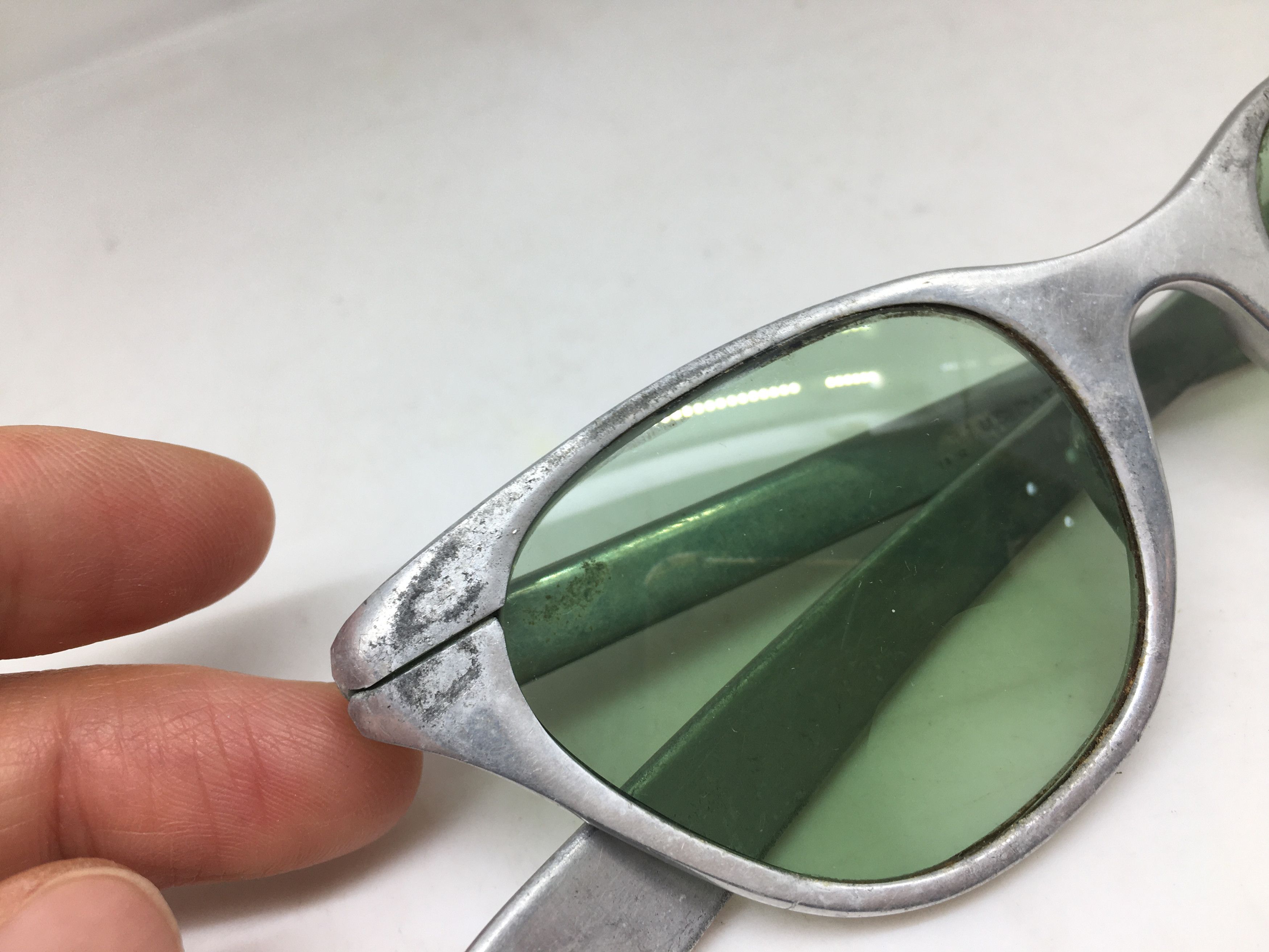 Vintage Vintage 50s TURA Woman Aluminum Silver Cateye Eyeglasses Size ONE SIZE - 10 Thumbnail