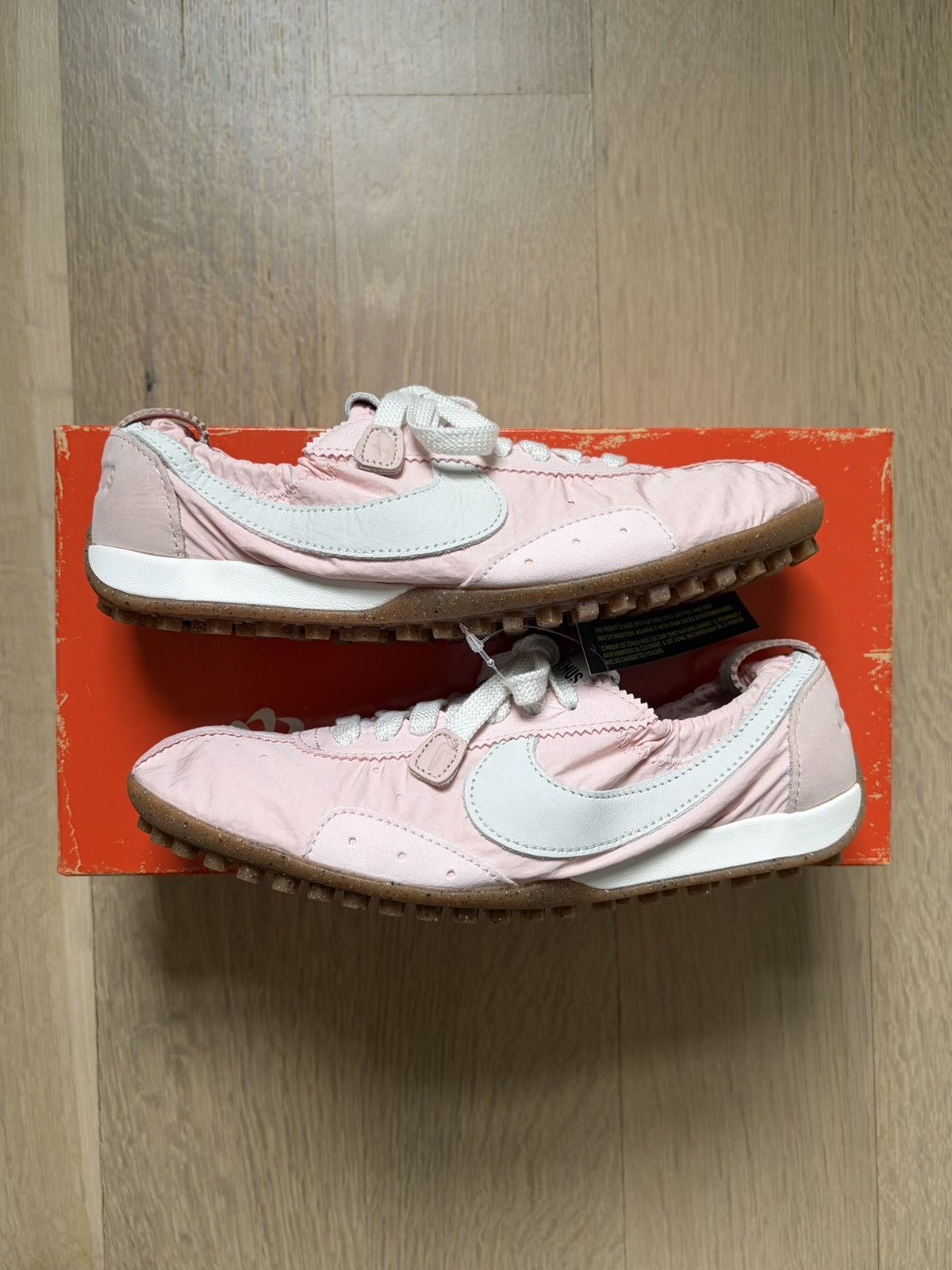 Nike Nike x Jacquemus Moon Shoe SP Aluminum Pink HV8547-601 Size US 9.5 / IT 39.5 - 7 Thumbnail
