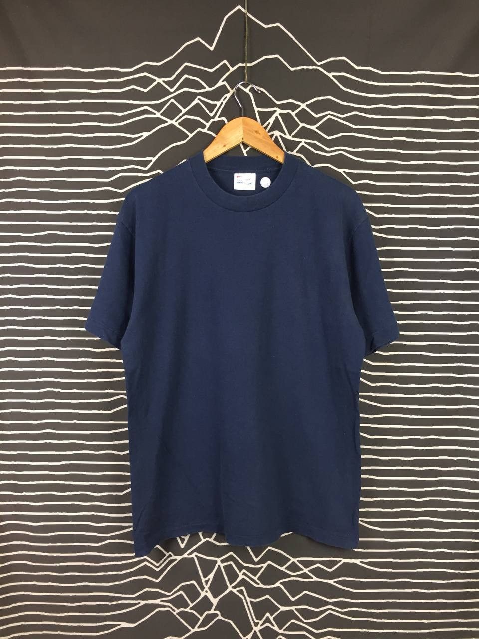 image of VTG 90's Hanes Heavyweight Plain Blank Essential Tee in Blue, Men's (Size Large)