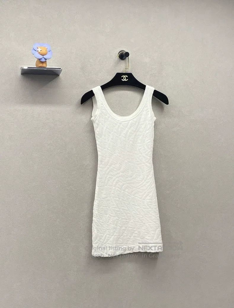 Fendi Fendi Full Logo White Dress, Slim Fit Sleeveless Style Size XS / US 0-2 / IT 36-38 - 2 Thumbnail