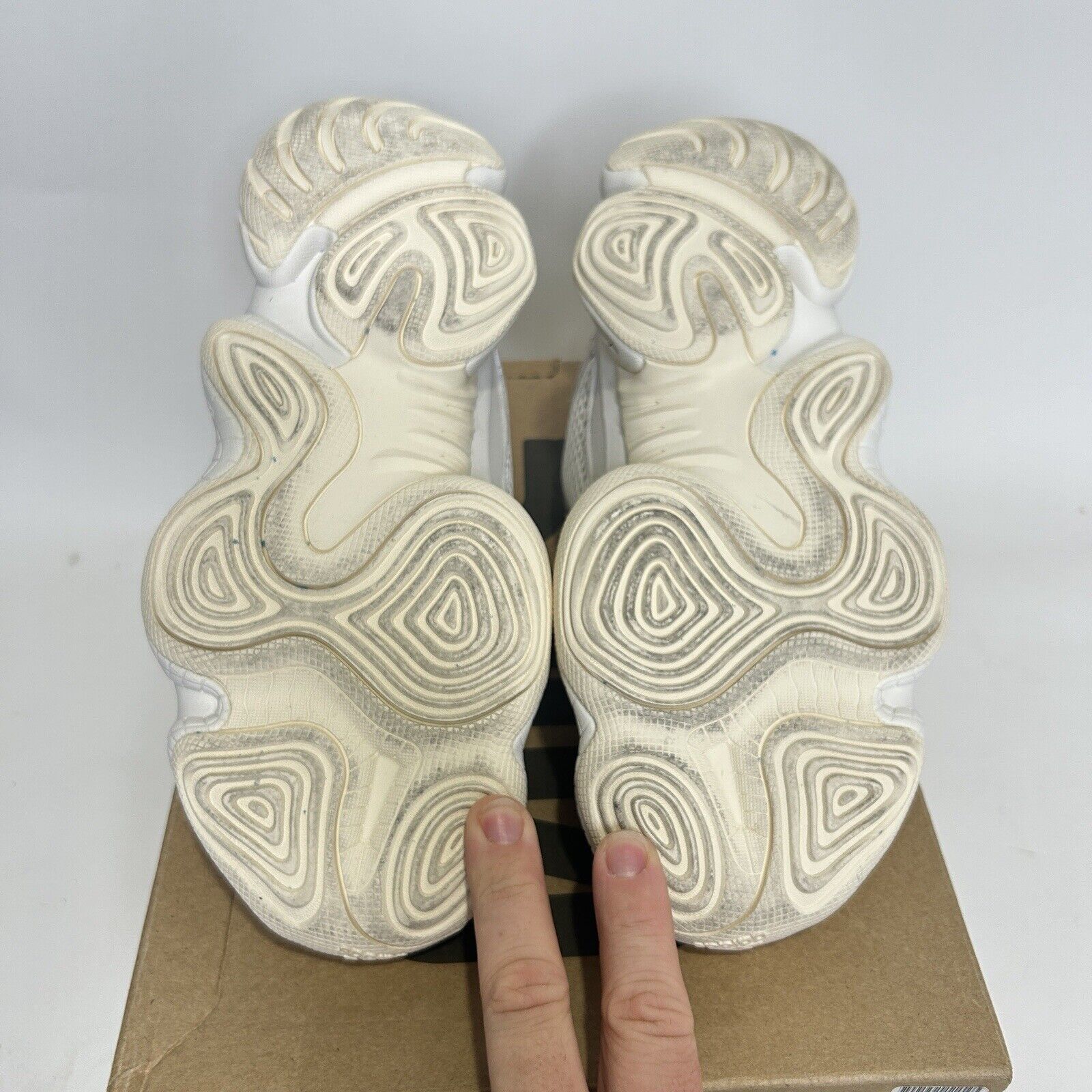 Adidas Adidas Yeezy 500 “Bone White” 2024 Size US 9 / IT 39 - 7 Thumbnail