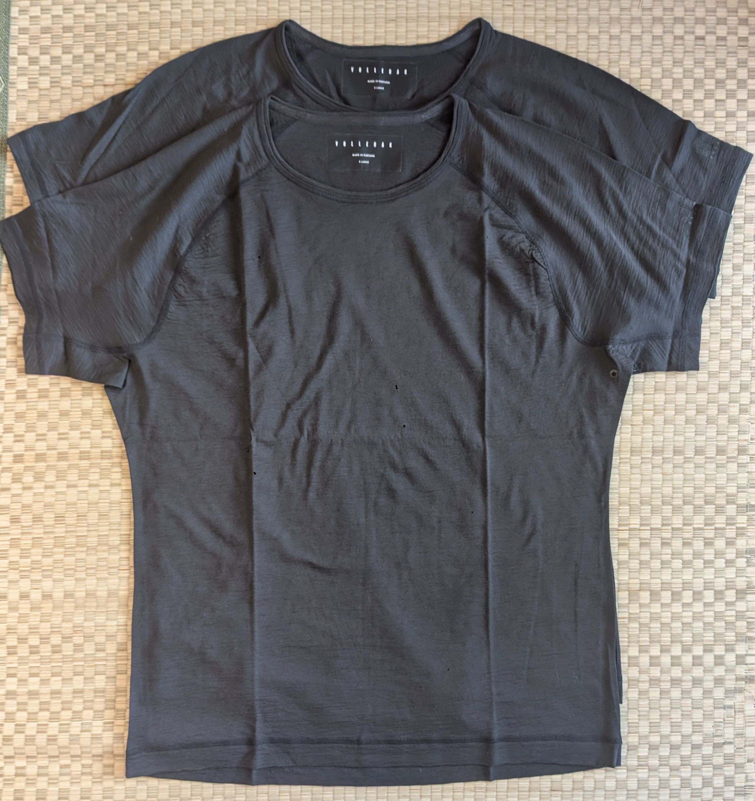 Vollebak Bundle of 2 Vollebak Merino Wool T-shirts Made in Portugal Size US XL / EU 56 / 4 - 1 Thumbnail