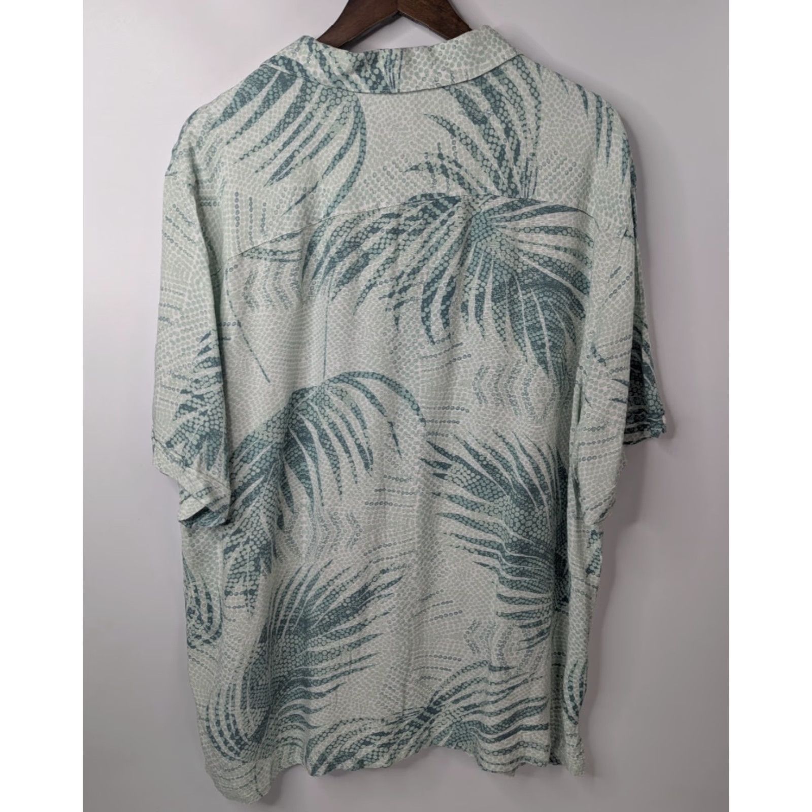 Cubavera CUBAVERA Hawaiian Shirt Button-Up Short Sleeve Palm Dotted Print Viscose Green Mens XL Band - Beach Vacation, All Seasons, Easy Care Size US XL / EU 56 / 4 - 3 Thumbnail