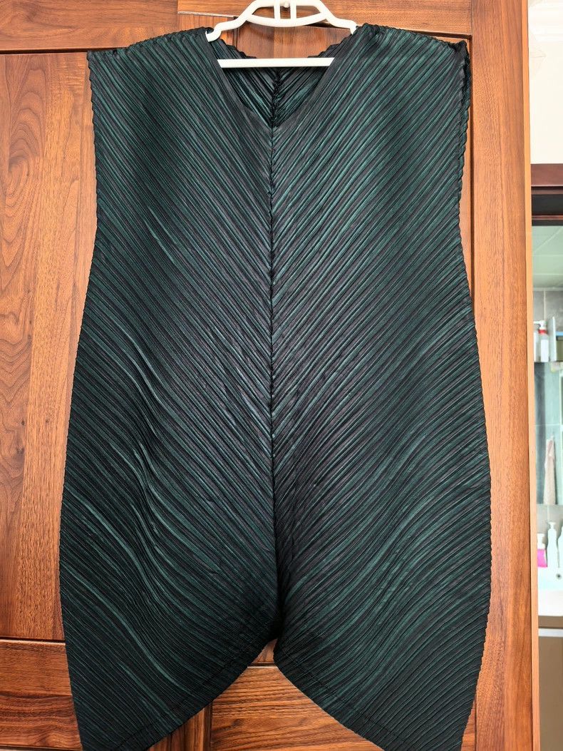 Issey Miyake Issey Miyake size:5 Dark green cocoon-shaped irregular-sha Size M / US 6-8 / IT 42-44 - 1 Thumbnail