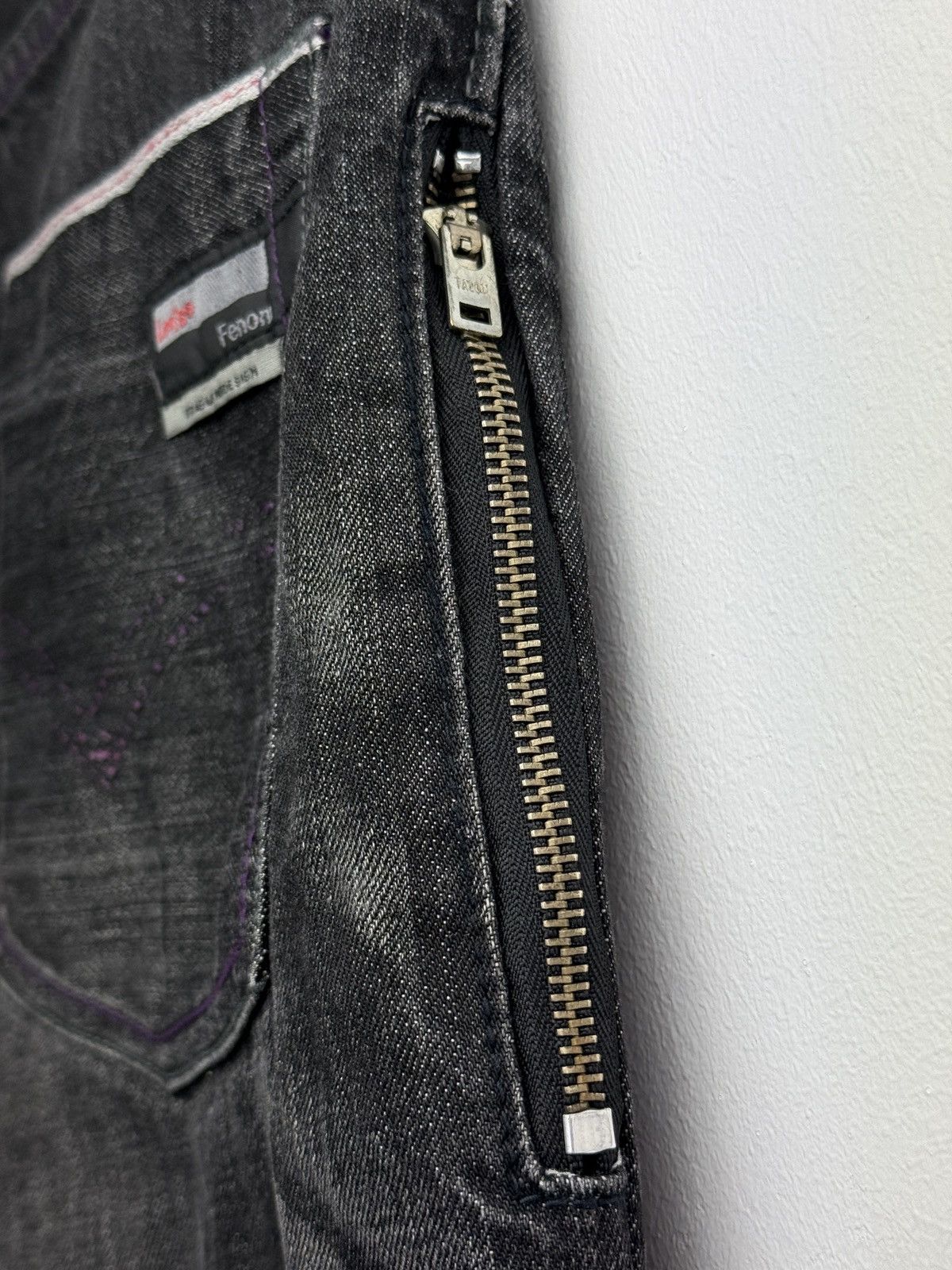 Fragment Design × Levi's Early 00s Levi’s x Fragment Fenom Jeans Size US 31 - 9 Thumbnail