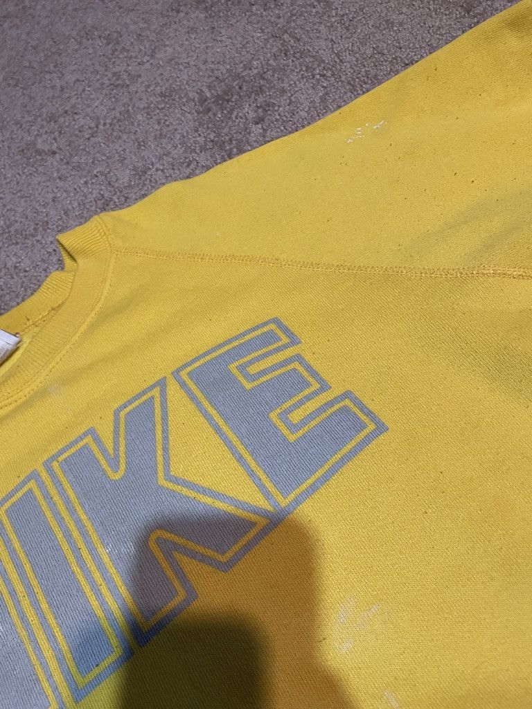 Nike Vintage Nike Crewneck Medium Size US M / EU 48-50 / 2 - 4 Thumbnail